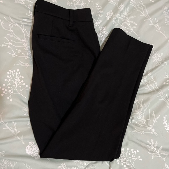 WHBM The Tapered Ankle Black Pants Size 2 - Picture 4 of 8